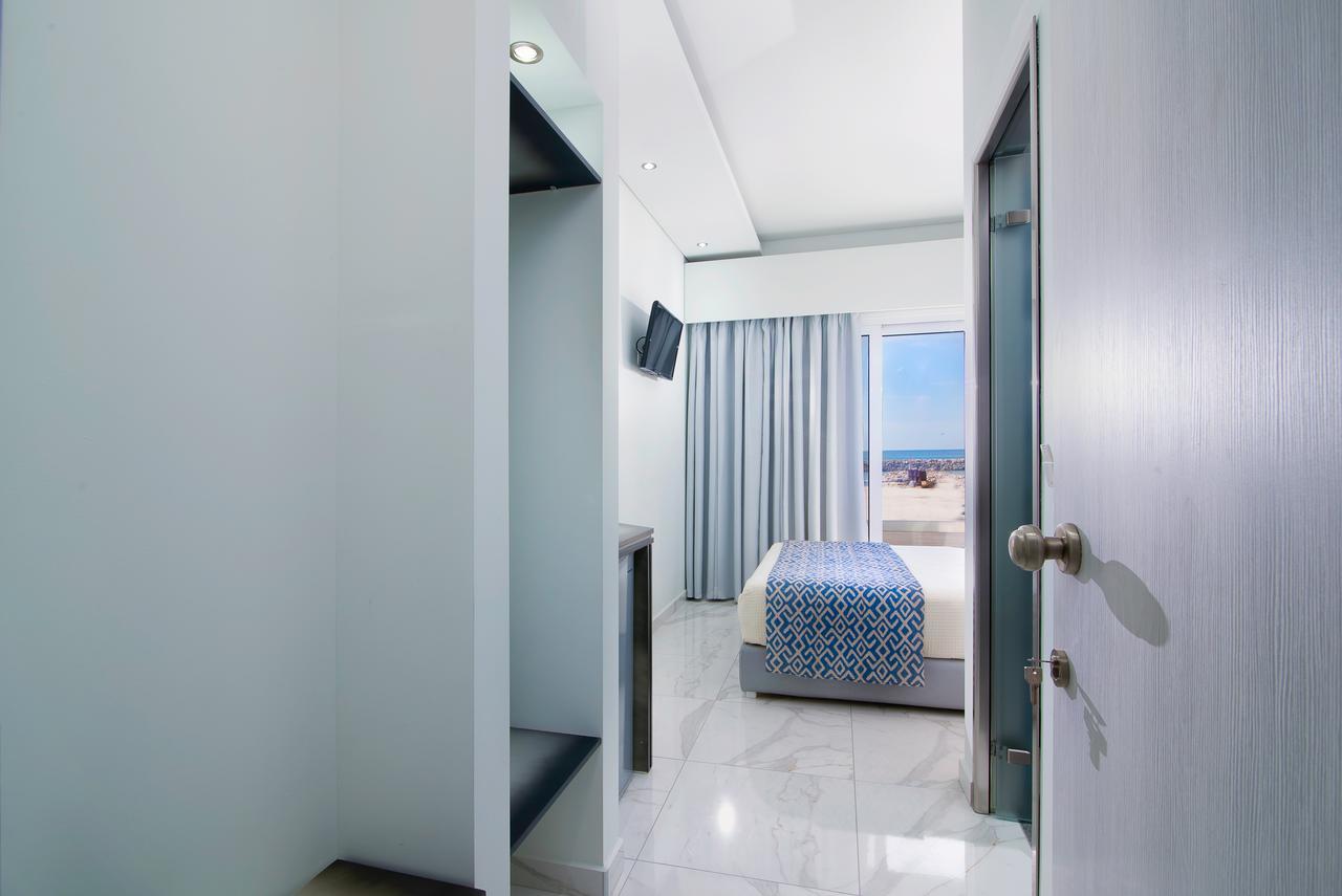Molos Hotel リメナリア エクステリア 写真